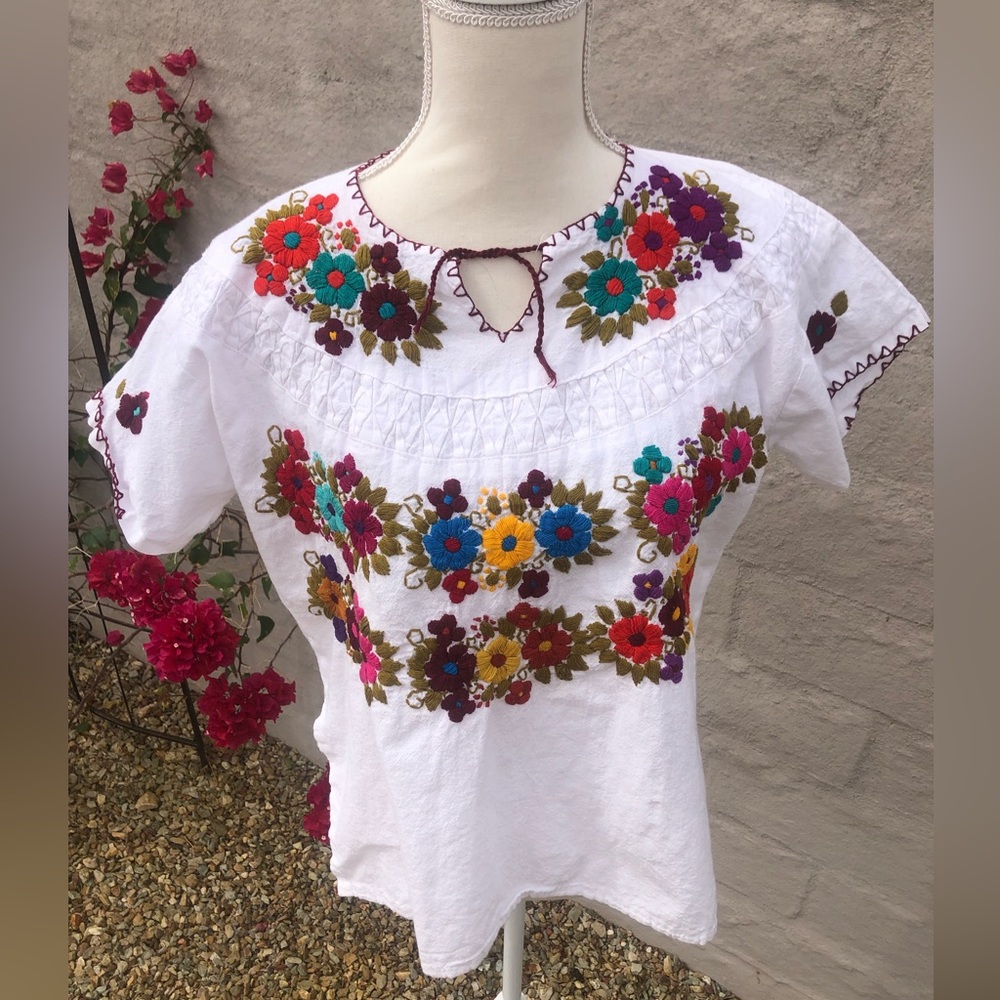 Vintage hand embroidered bohemian flower Mexican tihuana linen blouse - Picture 1 of 13